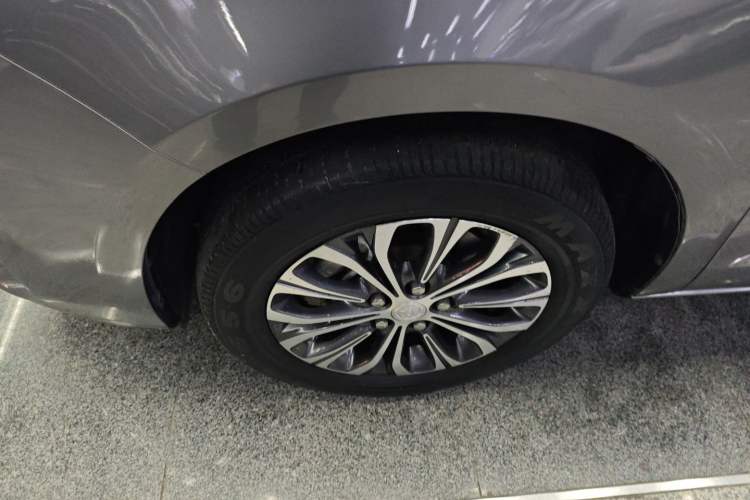 Used Buick GL8 2021 Land Cruiser Executive Class 652T Comfort Model
