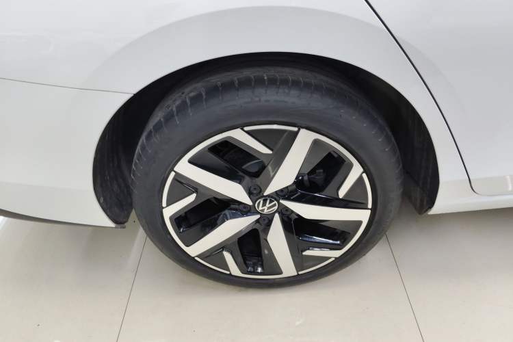 Used Volkswagen Lamando 2024 Lavida L 280TSI DSG Cool & Spicy Edition
