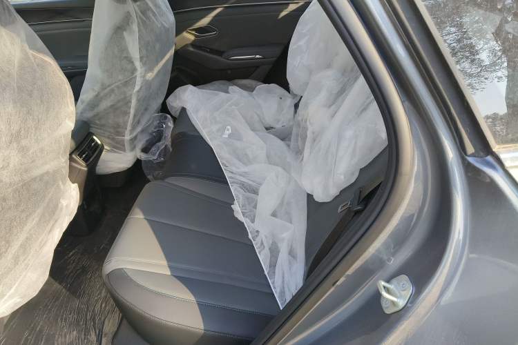 Used BYD Qin L 2025 DM-i Smart Drive 80KM Leading Model