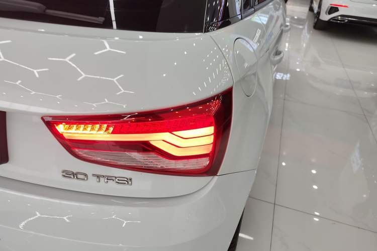 Used Audi A1 2016 30 TFSI Sportback Design Fashion Edition