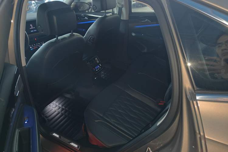 Used Volkswagen Passat 2020 330TSI Luxury Edition China VI