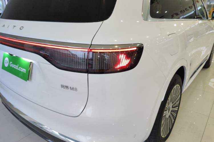 Used Hima AITO M8 2025 Extended-Range Ultra Version 53.4 kWh 5-Seater Edition