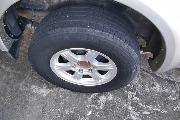 Used Great Wall Wingle 5 2017 2.0T European-spec Diesel Two-Wheel-Drive Entry-Level Big Double-Cab GW4D20D
