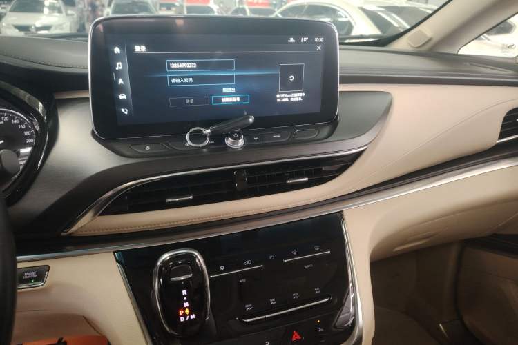 Used Buick GL8 2023 Facelifted Land Cruiser Executive Luxury Version
