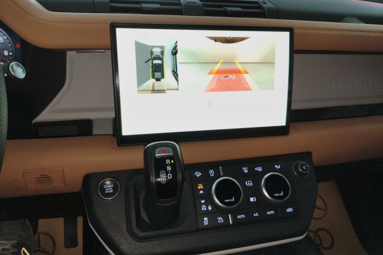 Used Land Rover Defender 2023 Facelift 110 3.0T P400 X-DYNAMIC HSE
