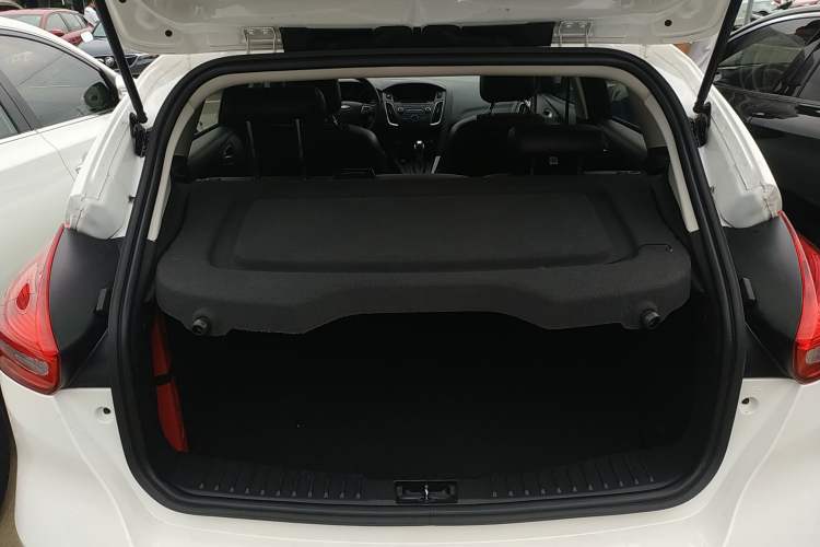 Used Ford Focus 2015 Hatchback 1.6L Automatic Fashion Edition
