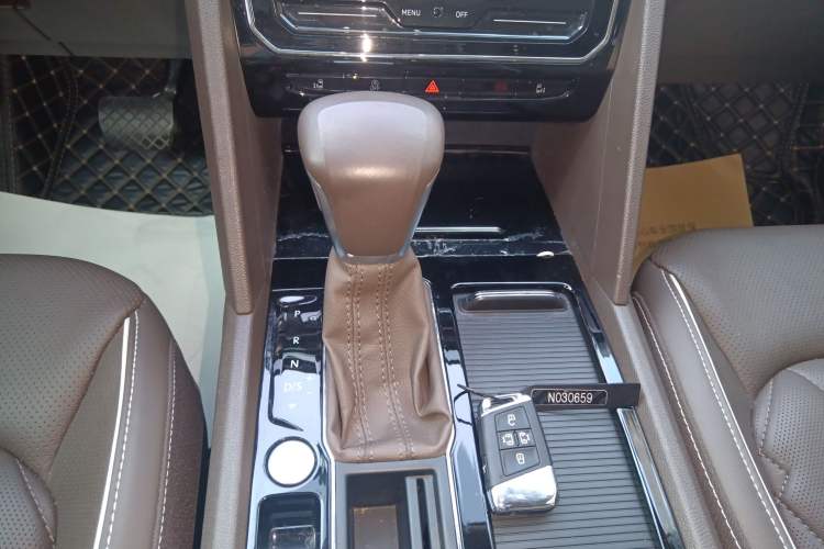 Used Volkswagen Viloran 2020 380TSI Prestige Edition
