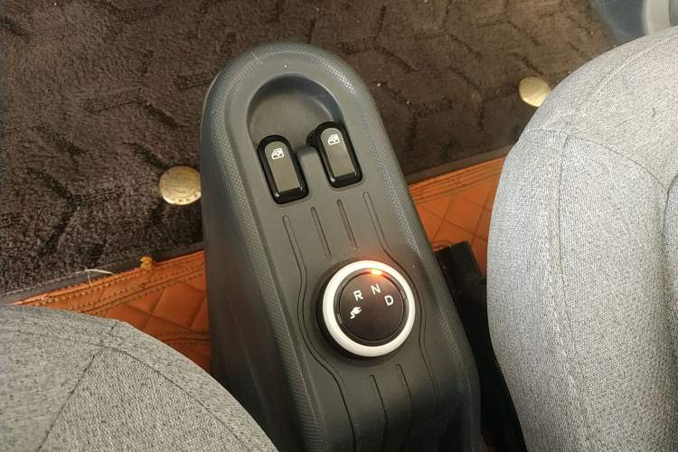 Used Wuling Hongguang MINIEV 2021 Macaron Premium Model – Lithium Iron Phosphate
