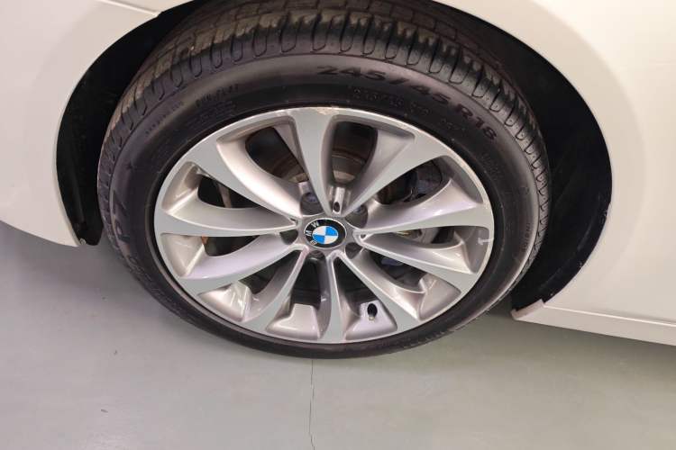 Used BMW 5 Series 2017 525Li Leading Model
