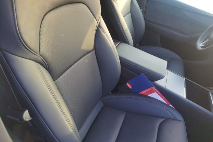 Used Tesla Model Y 2025 Updated Version Long-Range All-Wheel Drive
