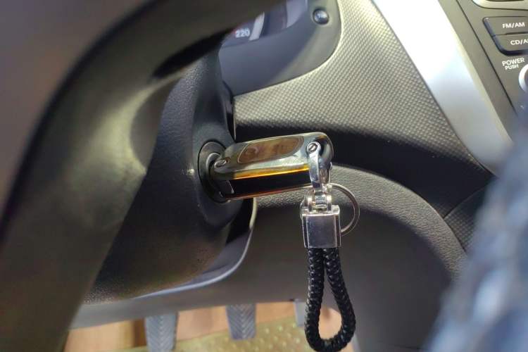 Used Hyundai Verna Ray 2016 1.4L Manual Leading GLX Model