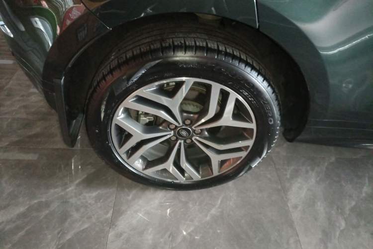 Used Land Rover Range Rover Evoque 2021 Range Rover Velar L 249PS R-Dynamic First Edition
