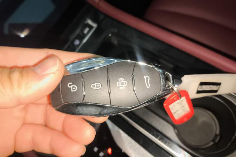 Used Hongqi H5 2024 1.5T DCT Smart Connect Flagship Edition
