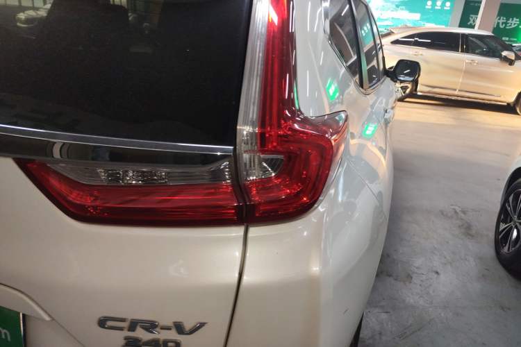 Used Honda CR-V 2017 240TURBO CVT 2WD Urban Edition
