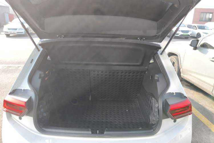 Used Volkswagen ID.3 2025 Smart Model Outstanding Oxygen Edition