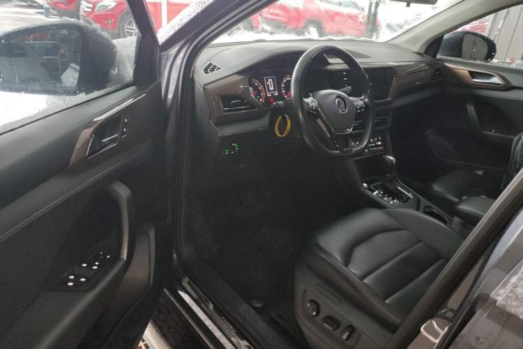 Used Volkswagen Tharu 2021 280TSI Two-Wheel-Drive Luxury Plus Edition
