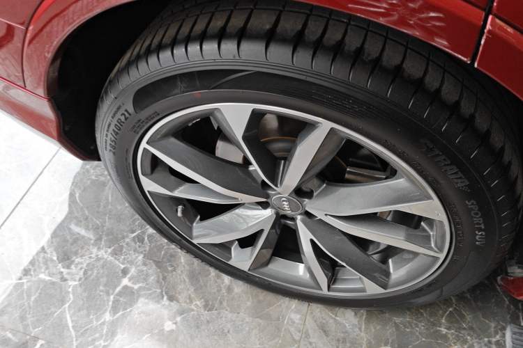 Used Audi Q7 2020 55 TFSI quattro S line sports model
