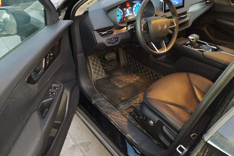 Used Hongqi E-QM5 2023 Revised Version Basic Travel Edition
