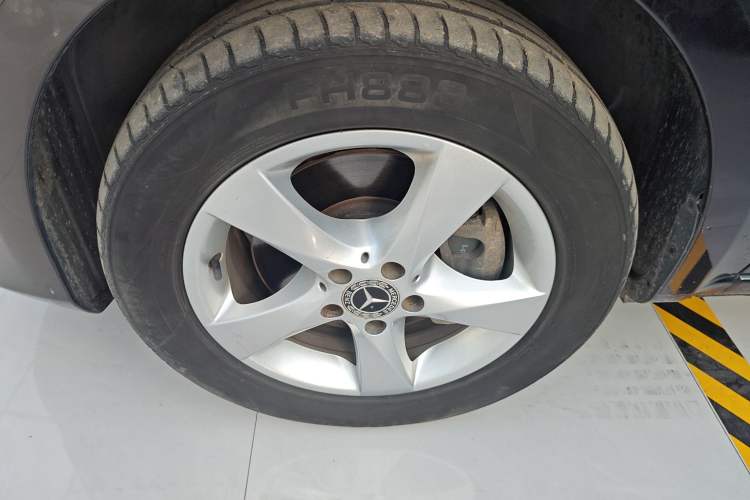 Used Mercedes-Benz Vito 2018 2.0T Elite Version 7 Seats China VI Emission Standard