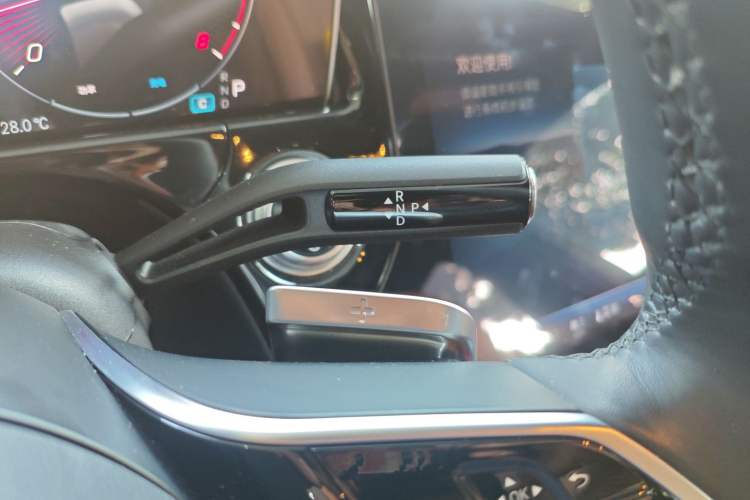 Used Mercedes-Benz E-Class 2024 Facelift E 300 L Luxury Edition
