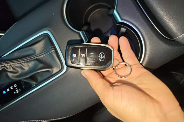 Used Toyota Venza 2023 2.0L CVT Two-Wheel Drive Luxury Edition