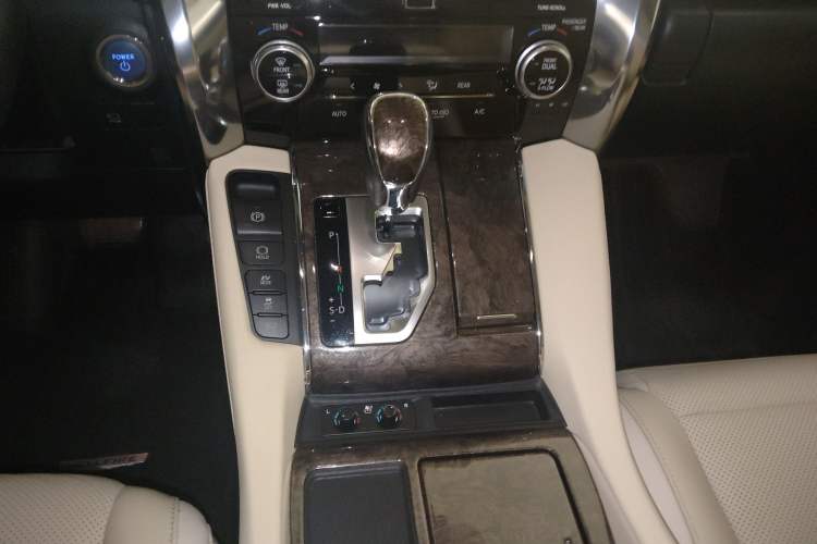 Used Toyota Vellfire 2020 Dual-Engine 2.5L HV Prestige Edition
