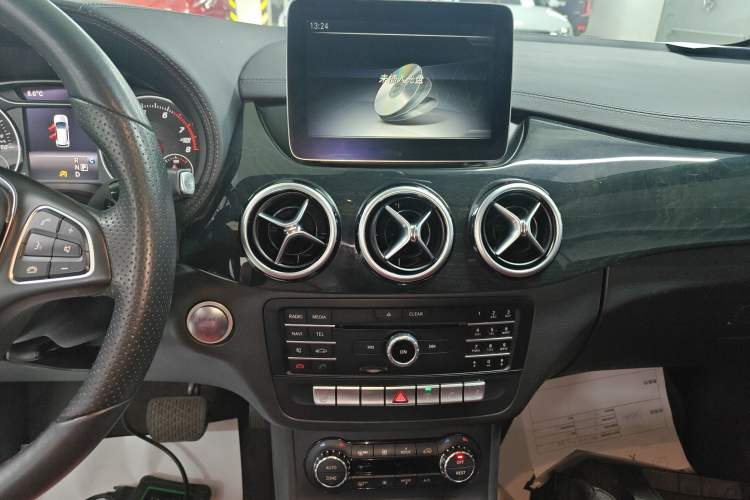 Used Mercedes-Benz B-Class 2016 B 200 Exclusive Edition
