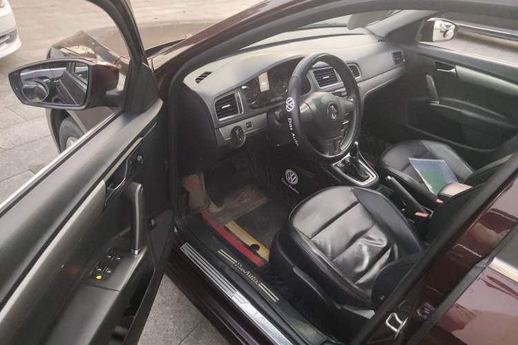 Used Volkswagen Lavida 2013 Restyled Classic 1.6L Automatic Comfort Edition