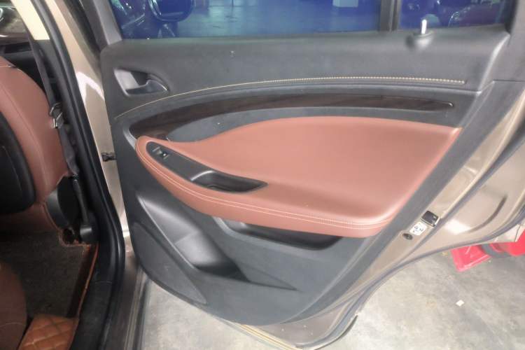 Used Buick Envision 2017 28T Four-Wheel Drive Luxury Model
