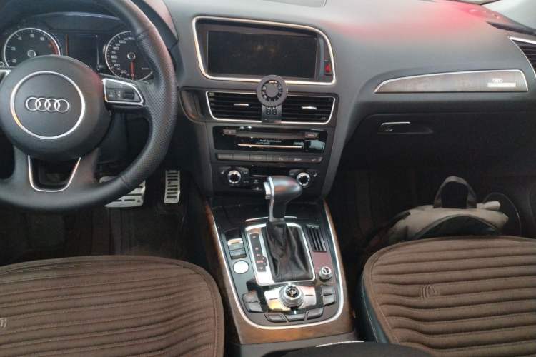 Used Audi Q5 2016 40 TFSI Comfort Model
