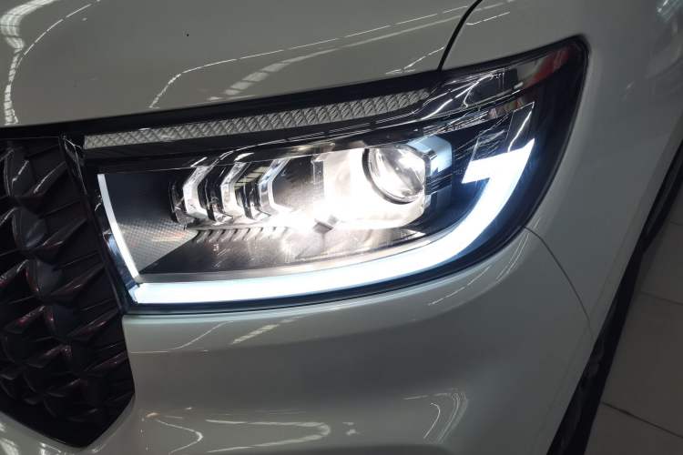 Used Great Wall Poer 2023 2.0T Commercial Version Automatic Diesel 4x4 Elite Long-Box GW4D20M
