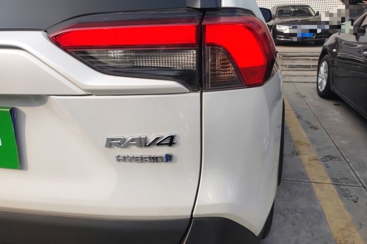 Used Toyota RAV4 2023 Dual-Engine 2.5L E-CVT Two-Wheel Drive Elite Plus Edition
