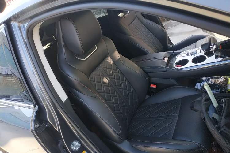 Used Changan UNI-K iDD 2022 Blue Whale iDD 130km 1.5T Excellence Model