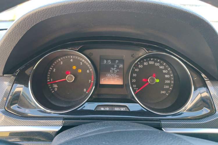 Used Volkswagen C-TREK 2017 230TSI DSG Comfort Version