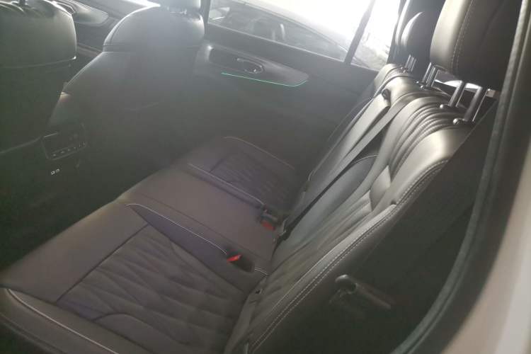 Used GAC Trumpchi GS8 2022 Linghang Series 2.0 TGDI Two-Wheel-Drive Luxury Smart Connectivity Version (7 Seats)
