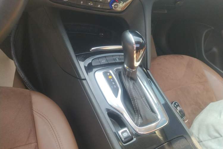 TDK.VehicleDetails.img