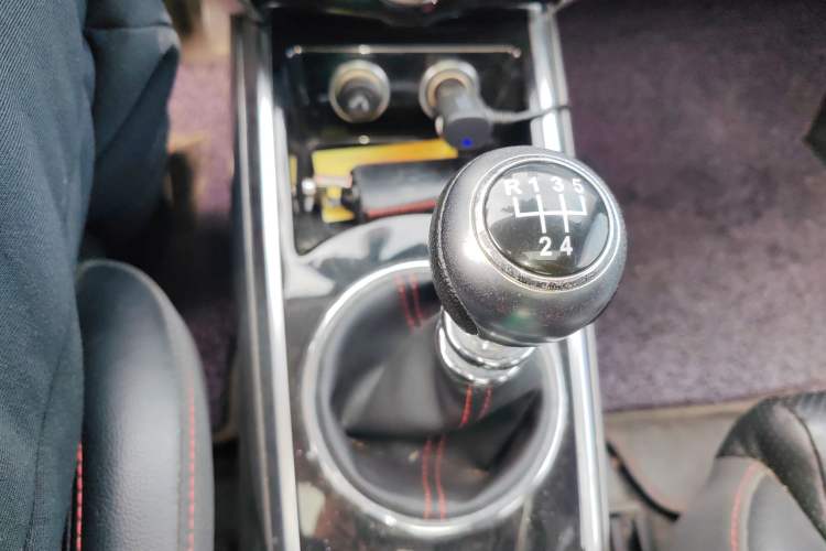 Used Zotye Domy X5 2015 1.5T Manual Luxury Model China V Standard