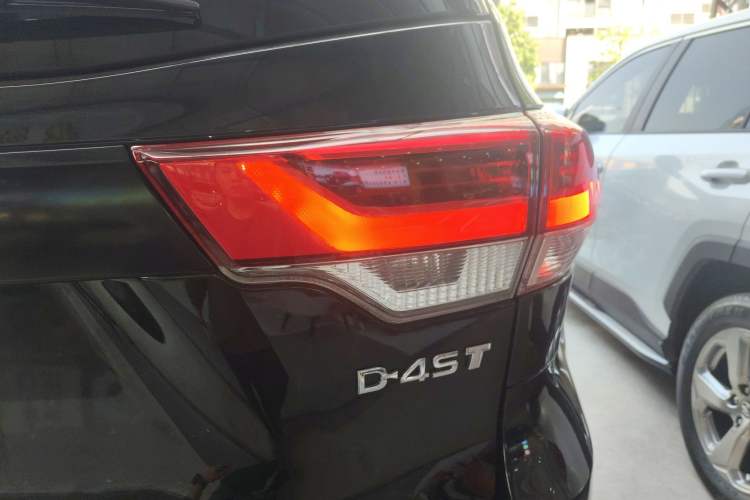 Used Toyota Highlander 2018 2.0T Four-Wheel Drive Luxury Edition 7 Seats China V Emission Standard