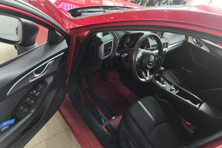 Used Mazda Mazda 3 Axela 2017 Hatchback 1.5L Automatic Luxury Model Emission Standard China V
