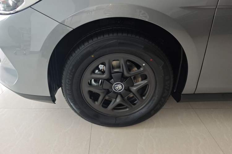 Used BYD Qin PLUS 2025 DM-i Smart Drive 55KM Leading Model
