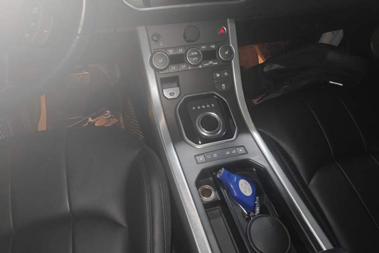 Used Land Rover Range Rover Evoque 2017 2.0T SE Smart Glow Edition
