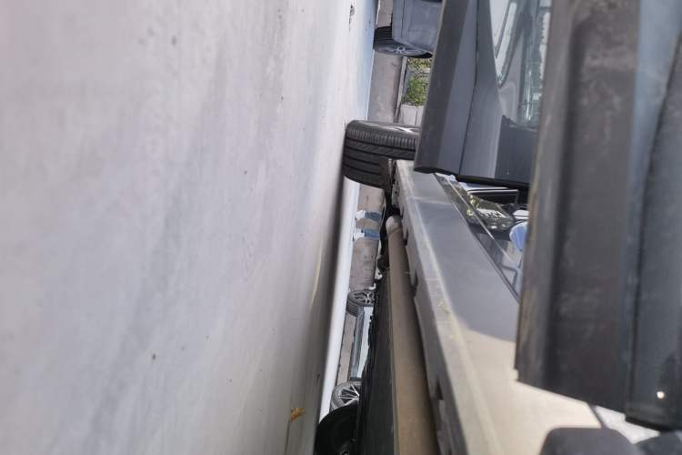 Used BYD Tang L 2025 DM 200KM Four-Wheel Drive LiDAR Flagship Model
