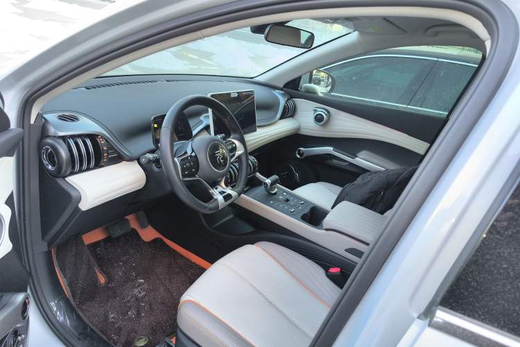 Used BYD Yuan PLUS 2024 Honor Edition 430KM Leading Model
