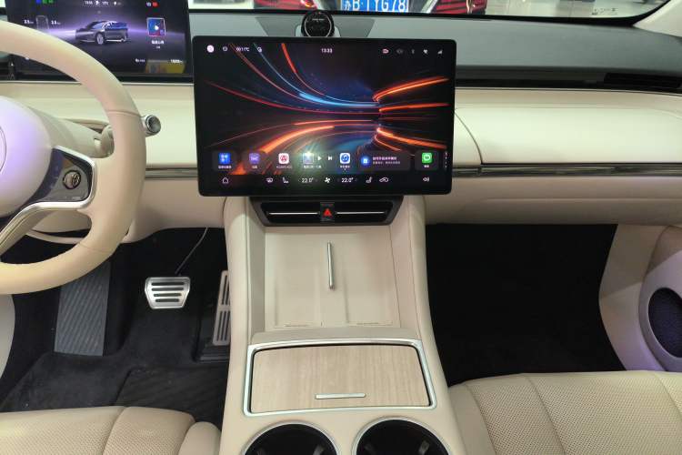 Used Hima Luxeed R7 2024 All-Electric 802 km Max