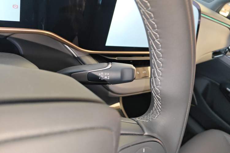 Used Hongqi EH7 2025 600 Smart Selection Edition
