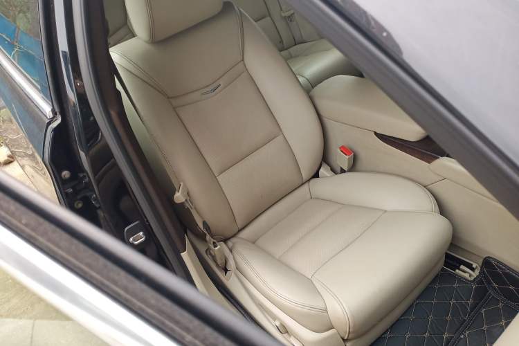 Used Cadillac XTS 2014 28T Comfort Version