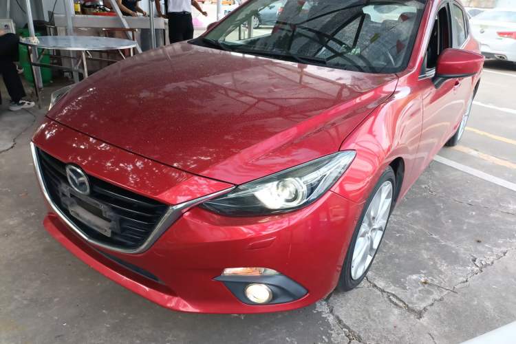 Used Mazda Mazda 3 Axela 2014 Hatchback 2.0L Automatic Flagship Model