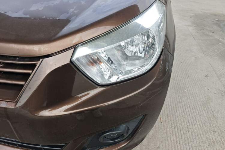 Used Venucia R30 2014 1.2L Manual Enjoyment Edition
