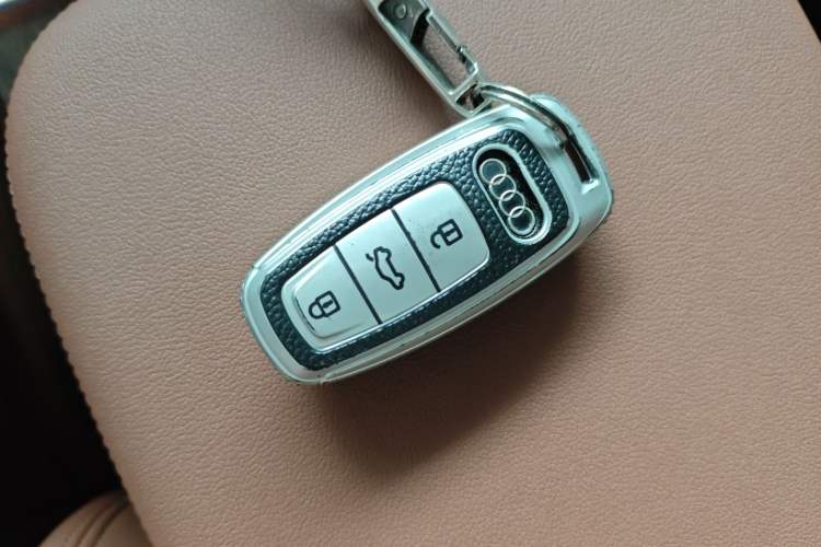 Used Audi Q7 2021 55 TFSI quattro S line Sport model
