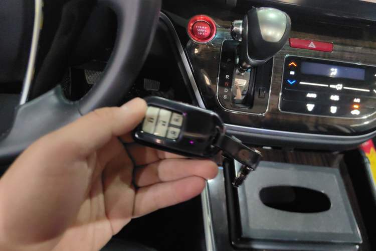 Used Honda Odyssey 2015 Updated Version 2.4L Smart Edition